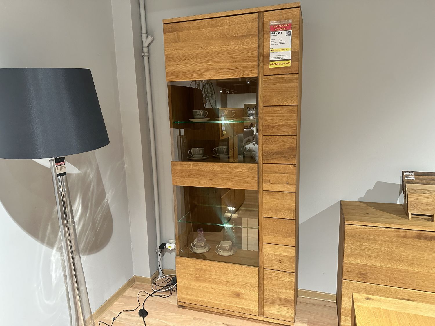 Zestaw mebli LIMERA : WITRYNA I+ KOMODA III +BAREK II z oświetleniem , przecena z ekspozycji -30%