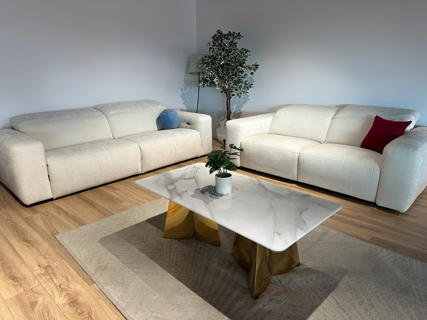 Sofa Capri z podwójną funkcją relaks