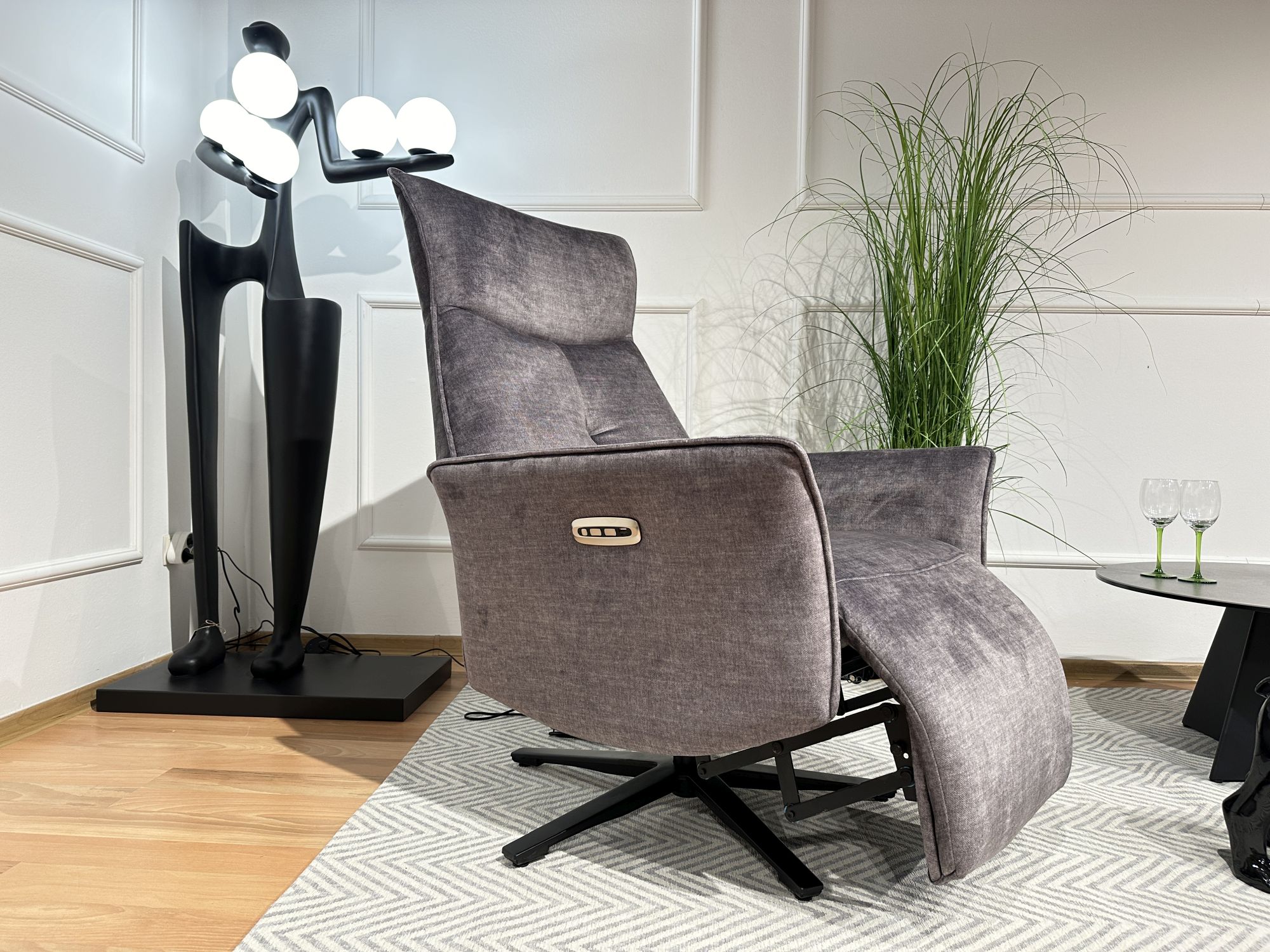 Fotel relaks elektryczny Nube tkanina Vogue 15