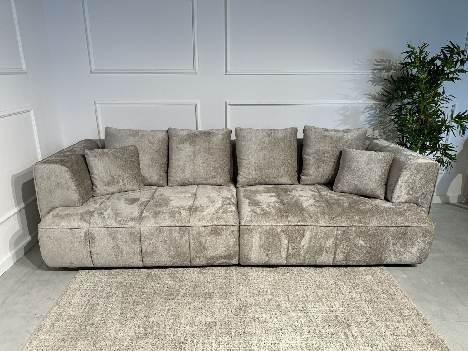 Sofa Albio z elektrycznie regulowanymi siedziskami Wersal