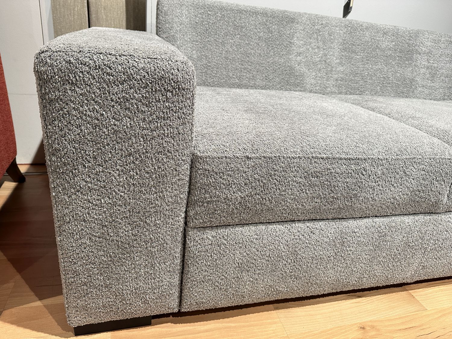 Sofa z funkcją spania Onyks Lux 3R- przecena z ekspozycji -39% Sofa z funkcją spania Onyks Lux 3R- przecena z ekspozycji -39%