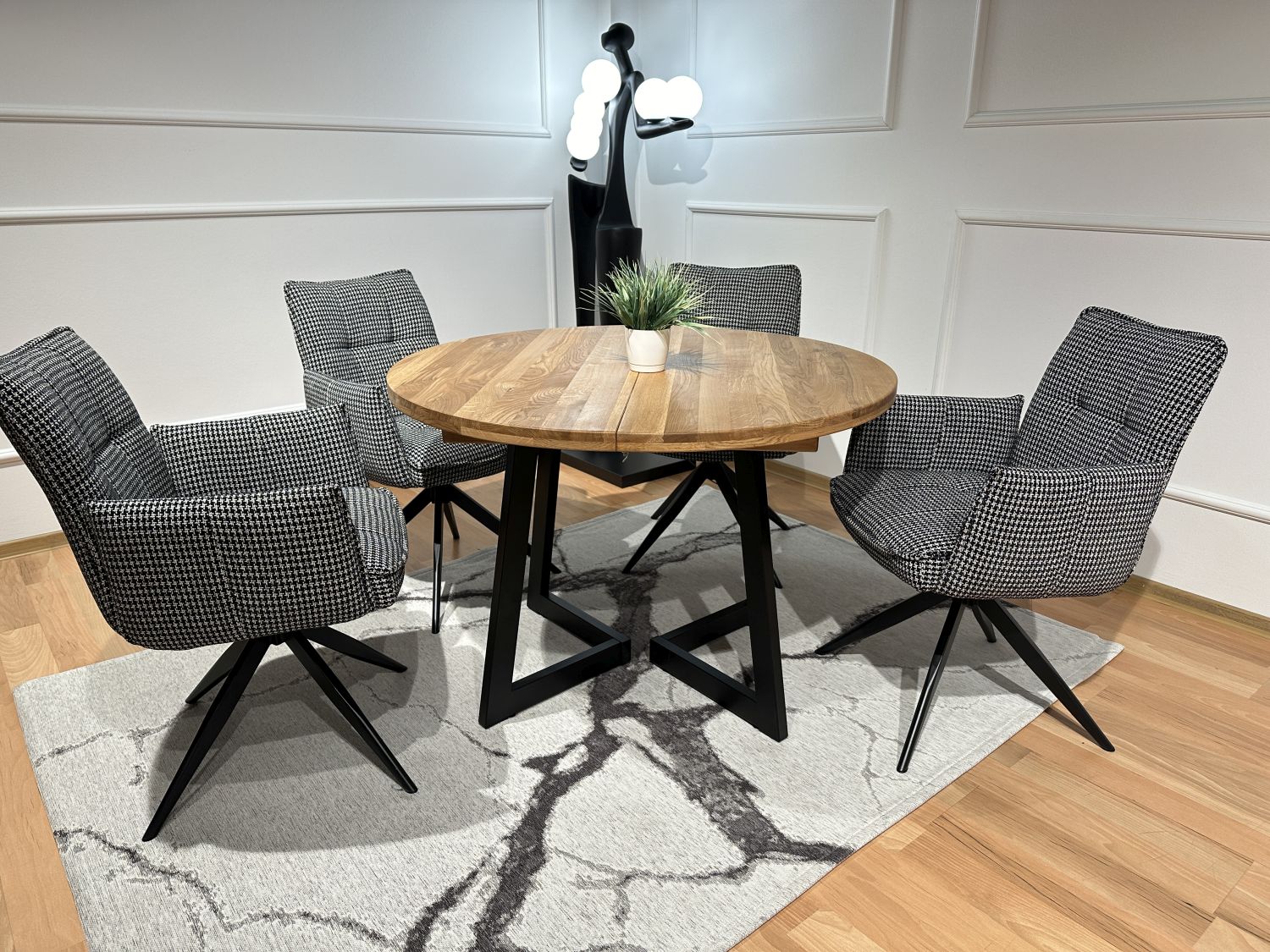 Krzesło obrotowe 180stopni z autopowrotem Tessina pepitka