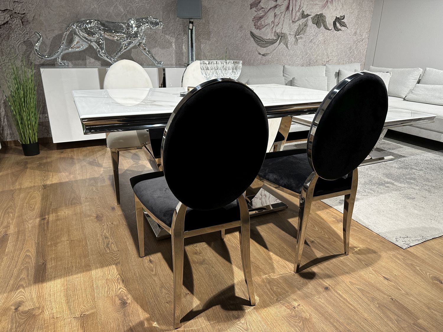 Krzesło chromowane FT 83 Glamour-Silver biały velvet Louis ludwik