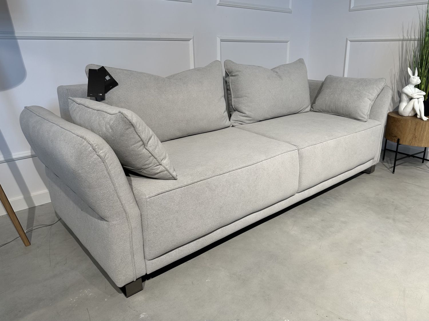 Sofa rozkładana z pojemnikiem Loretto Benix
