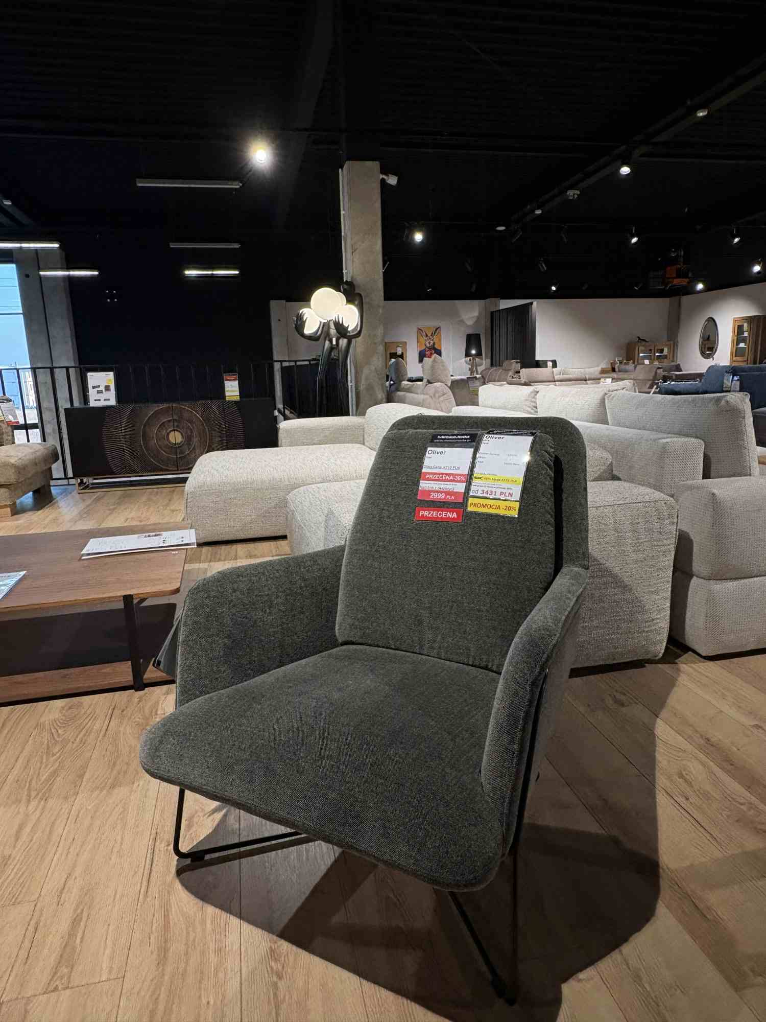 Fotel Oliver , przecena z ekspozycji -36%