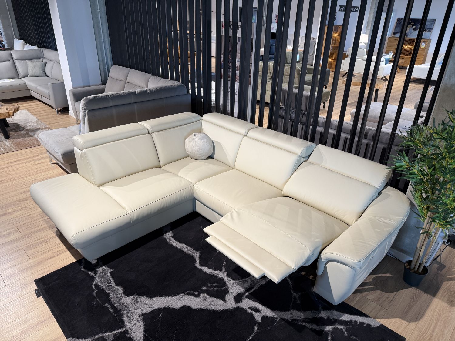 Narożnik z funkcją relaks Trend Des Sofa Line 1HT-E-ELE1-1TVE