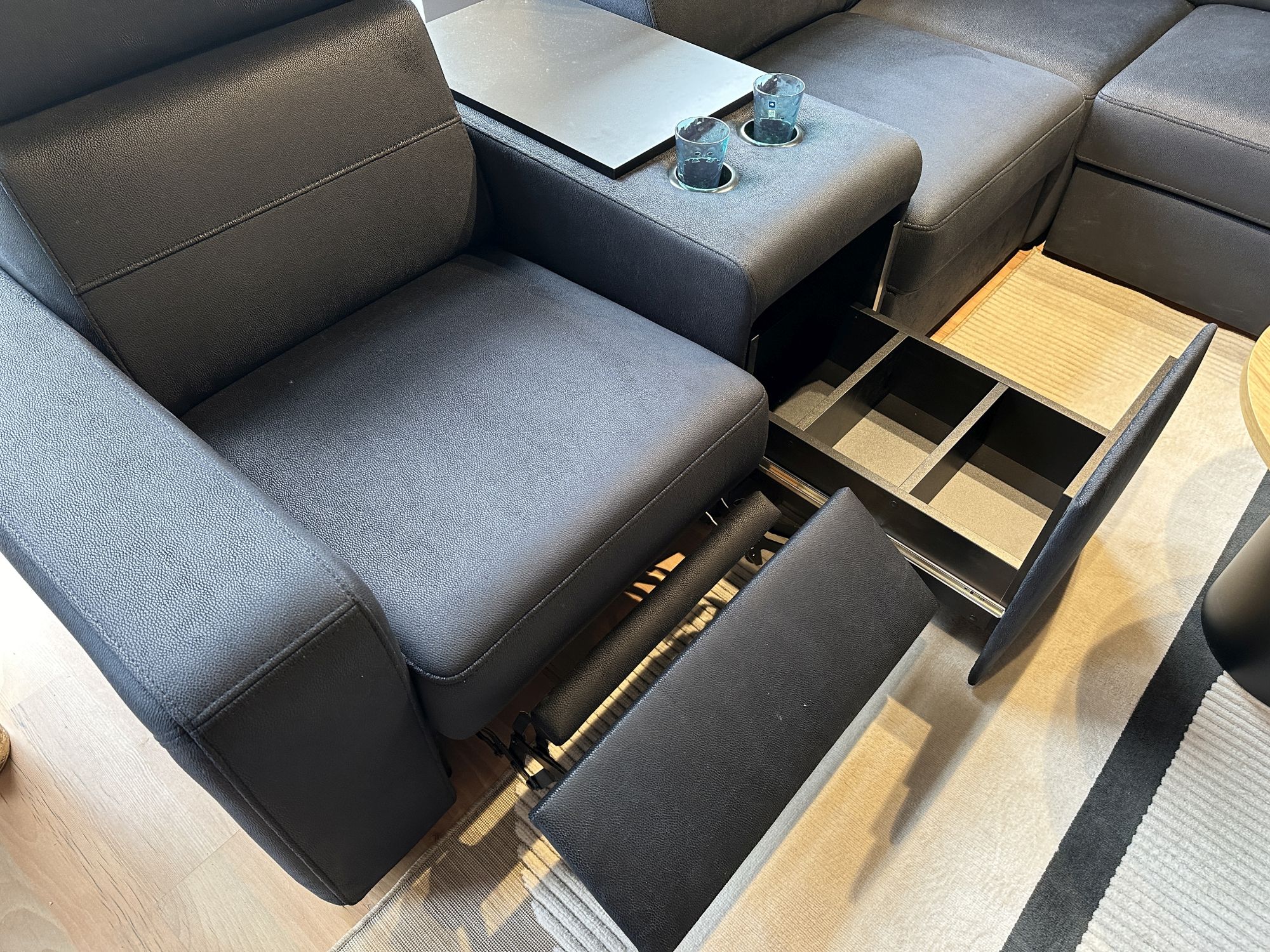 Narożnik rozkładany,  z barkiem Basic Ideal sofa