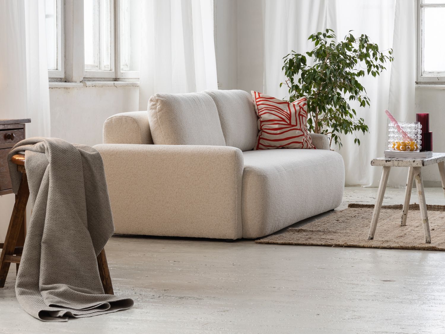 Kompaktowa sofa Cloud z funkcją spania – MP Nidzica