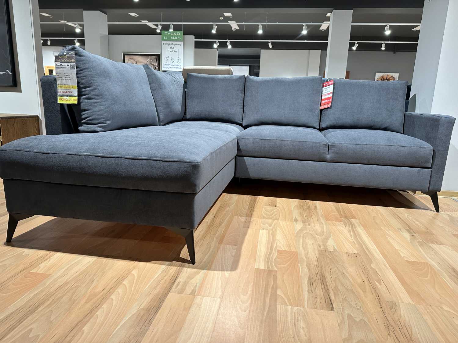 Narożnik z funkcją spania i pojemnikiem San Remo W , przecena z ekspozycji -22%