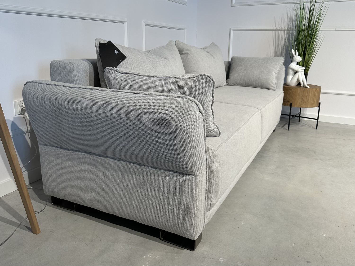 Sofa rozkładana z pojemnikiem Loretto Benix