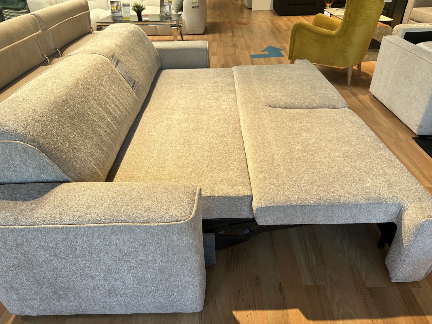 Sofa Loretto z funkcją spania typu Puma - przecena z ekspozycji -30%