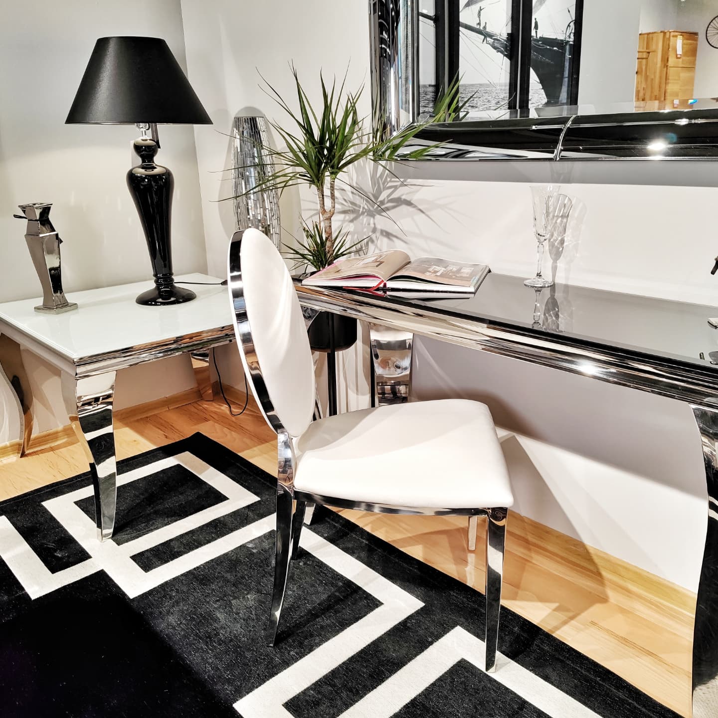 Krzesło chromowane FT 83 Glamour-Silver biały velvet Louis ludwik