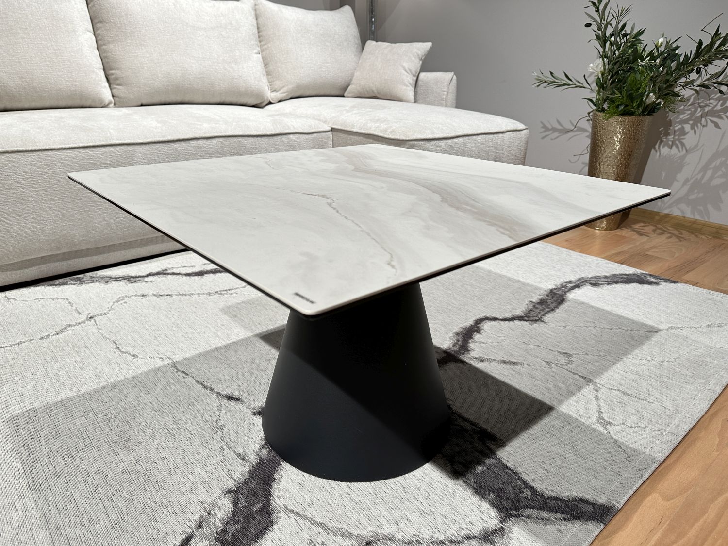 Stolik kawowy spiek kwarcowy Imperio 73x73cm 