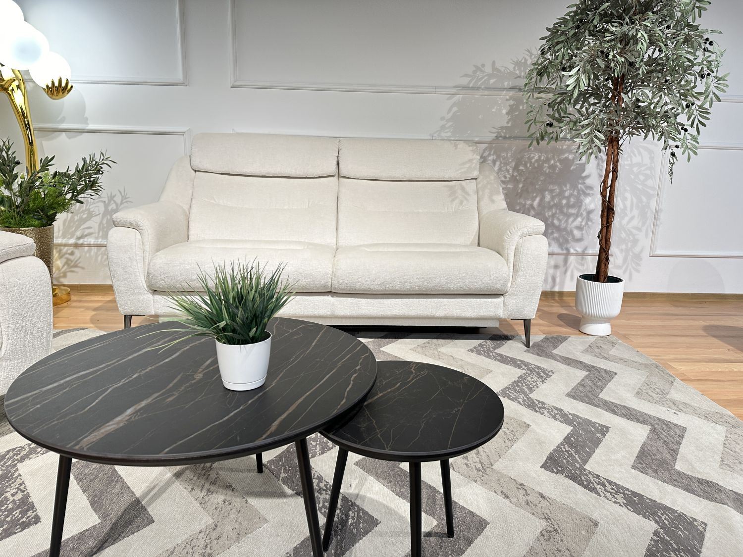 Gladiolus sofa rozkładana 3RBI2 Vero na nóżkach stelaż włoski Gladiolus sofa rozkładana 3RBI2 Vero na nóżkach stelaż włoski