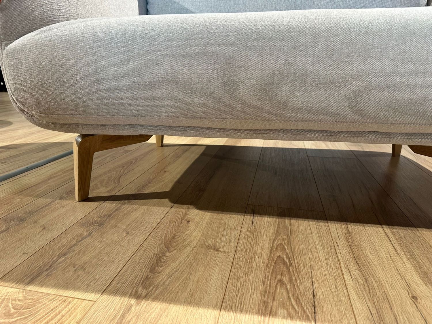 Zestaw MOA : Sofa 4 os. + Fotel 1,5 os. -przecena z ekspozycji -37% Zestaw MOA : Sofa 4 os. + Fotel 1,5 os. -przecena z ekspozycji -37%