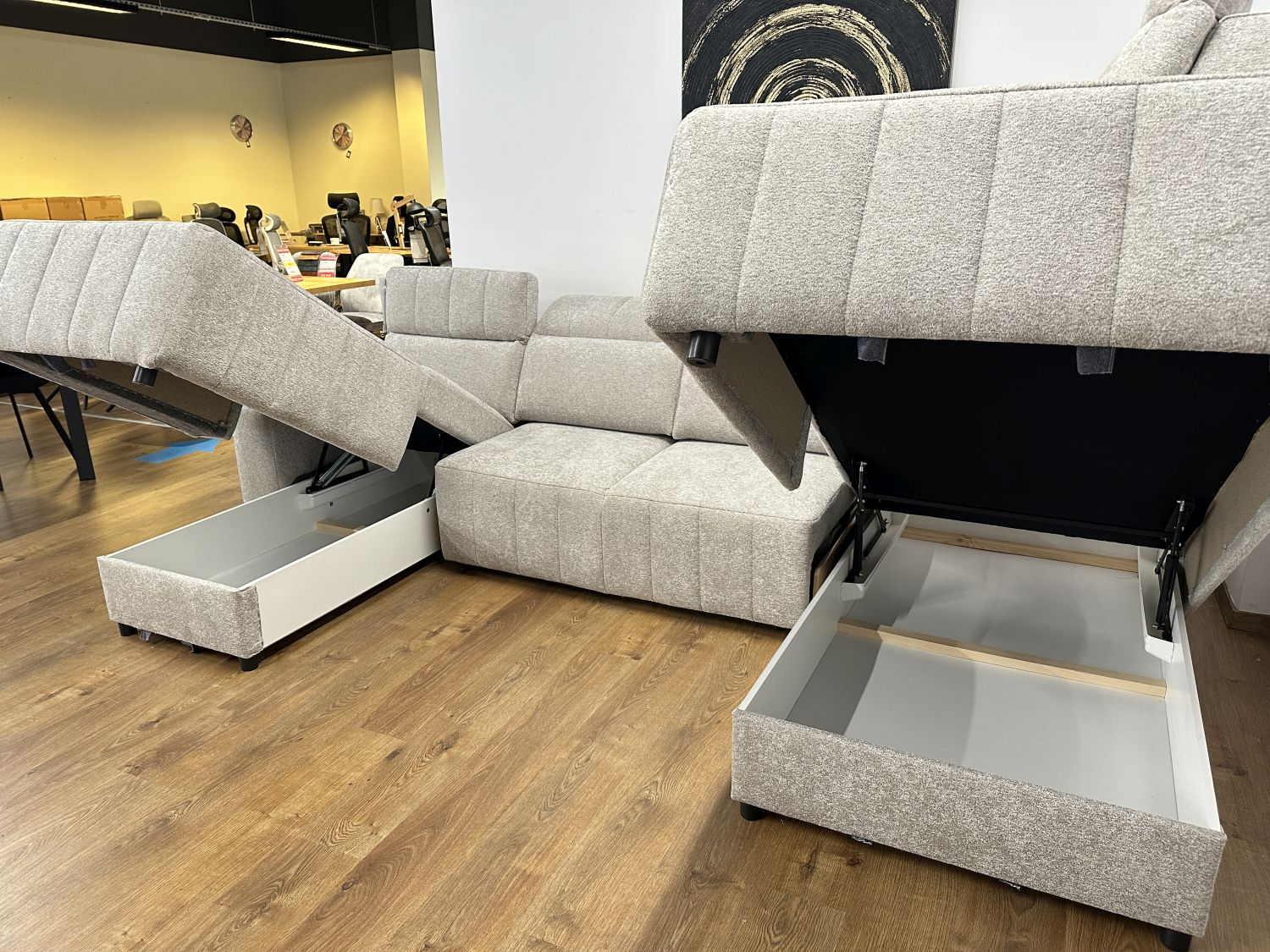 Narożnik Montreal XL Meblosoft z funkcją spania typu puma i dwoma pojemnikami - przecena z ekspozycji -22%