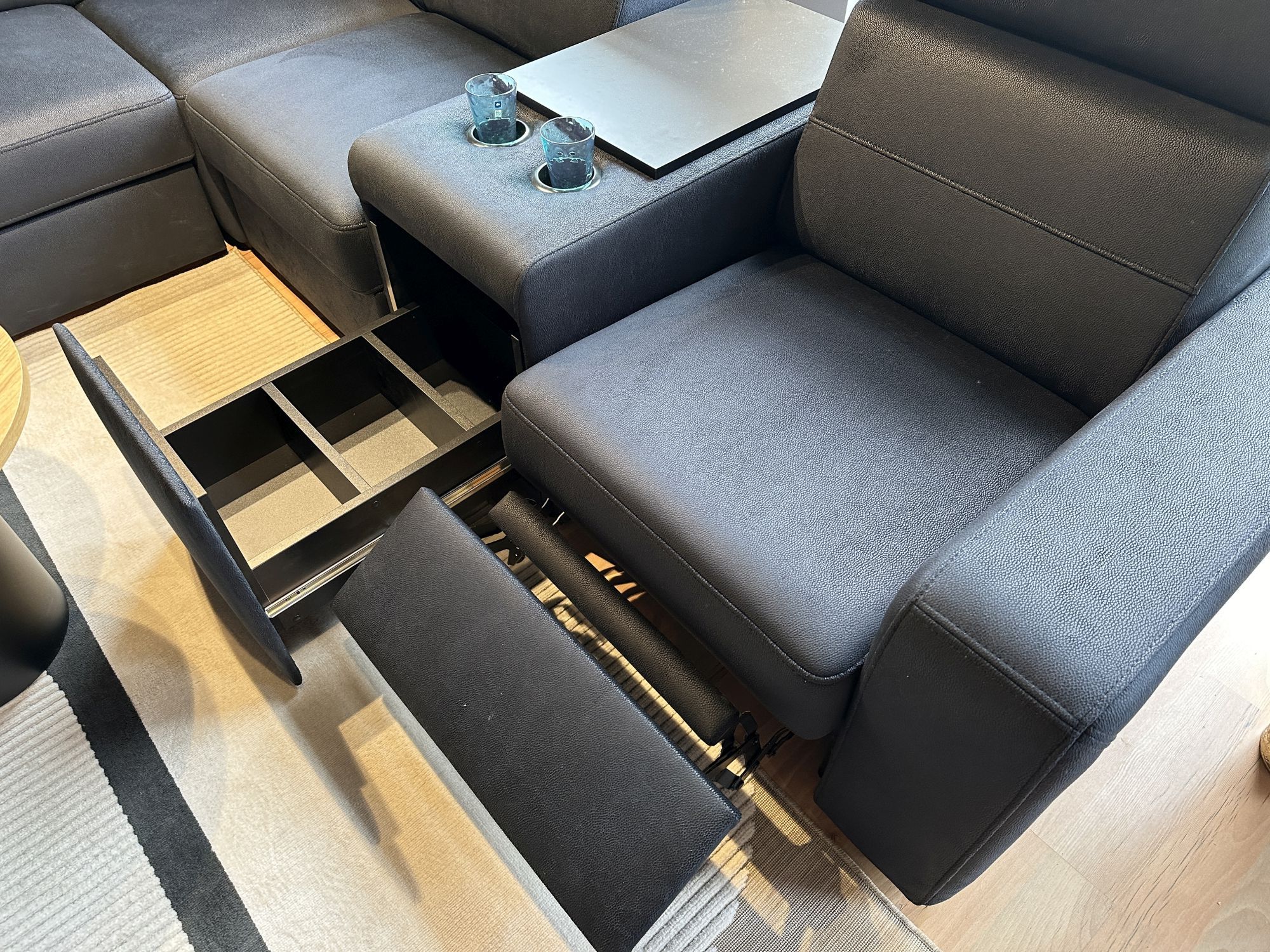 Narożnik rozkładany,  z barkiem Basic Ideal sofa