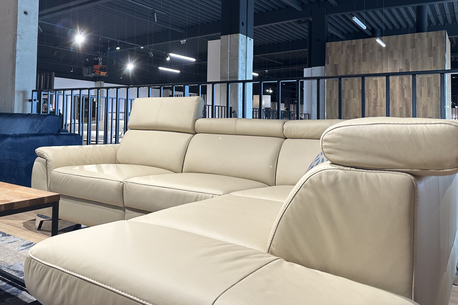 Narożnik z funkcja relaks LUPO Des Sofa Line 