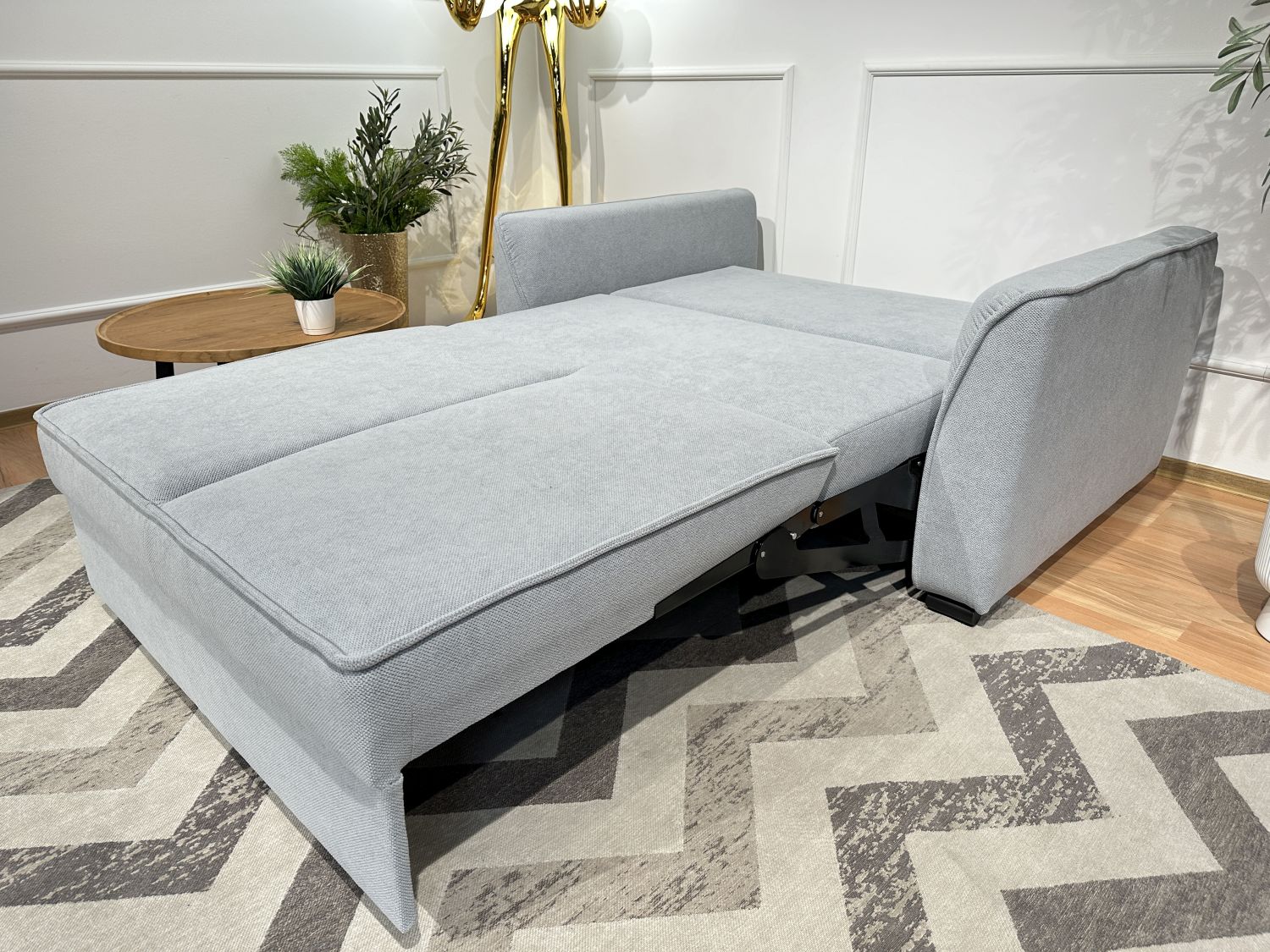 Sofa rozkładana z pojemnikiemim Viki Meblosoft