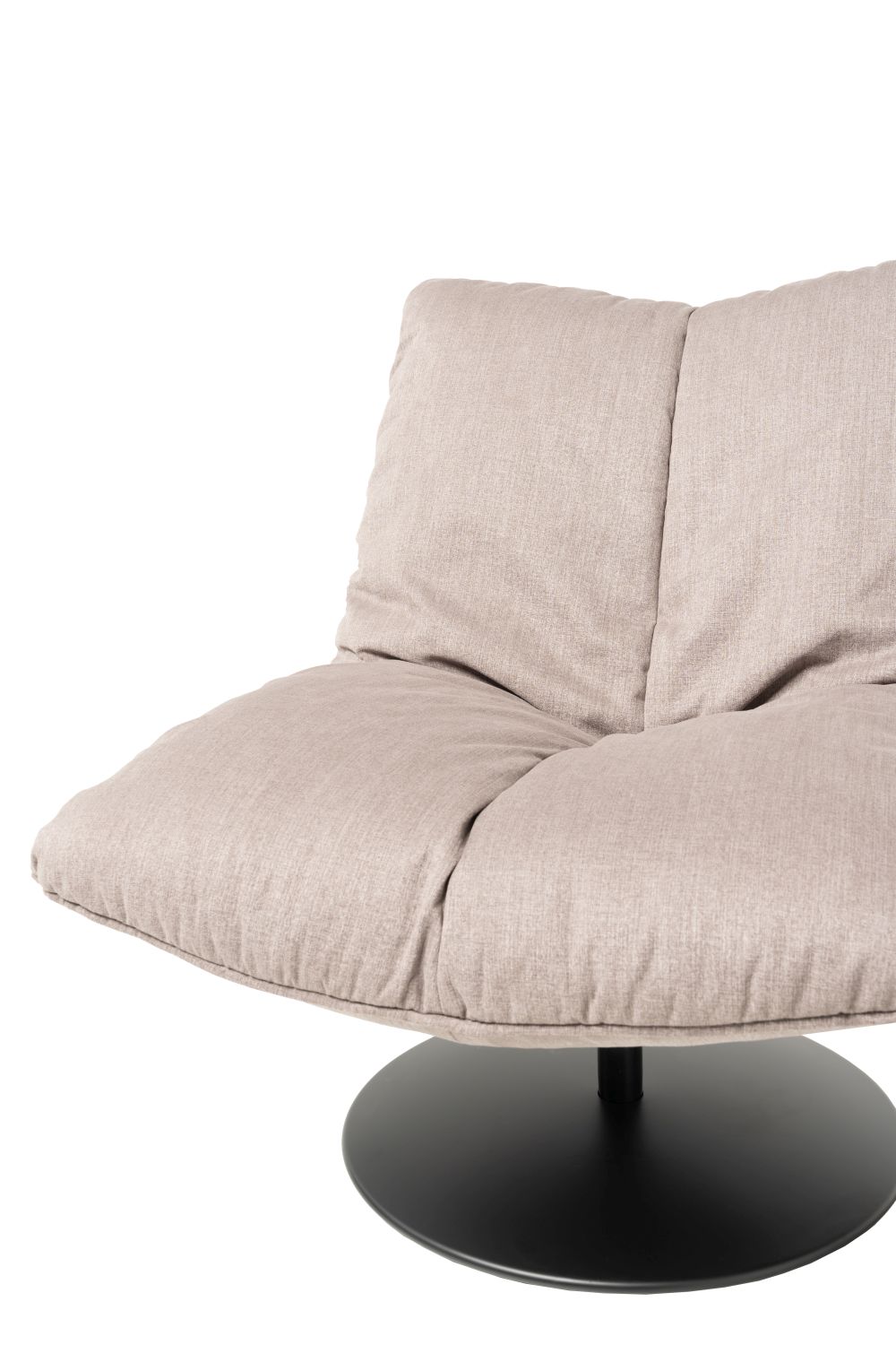 Fotel obrotowy Softie Designwerk od Minimax Sofa przytulny na metalowej podstawie typu talerz Fotel obrotowy Softie Designwerk od Minimax Sofa przytulny na metalowej podstawie typu talerz