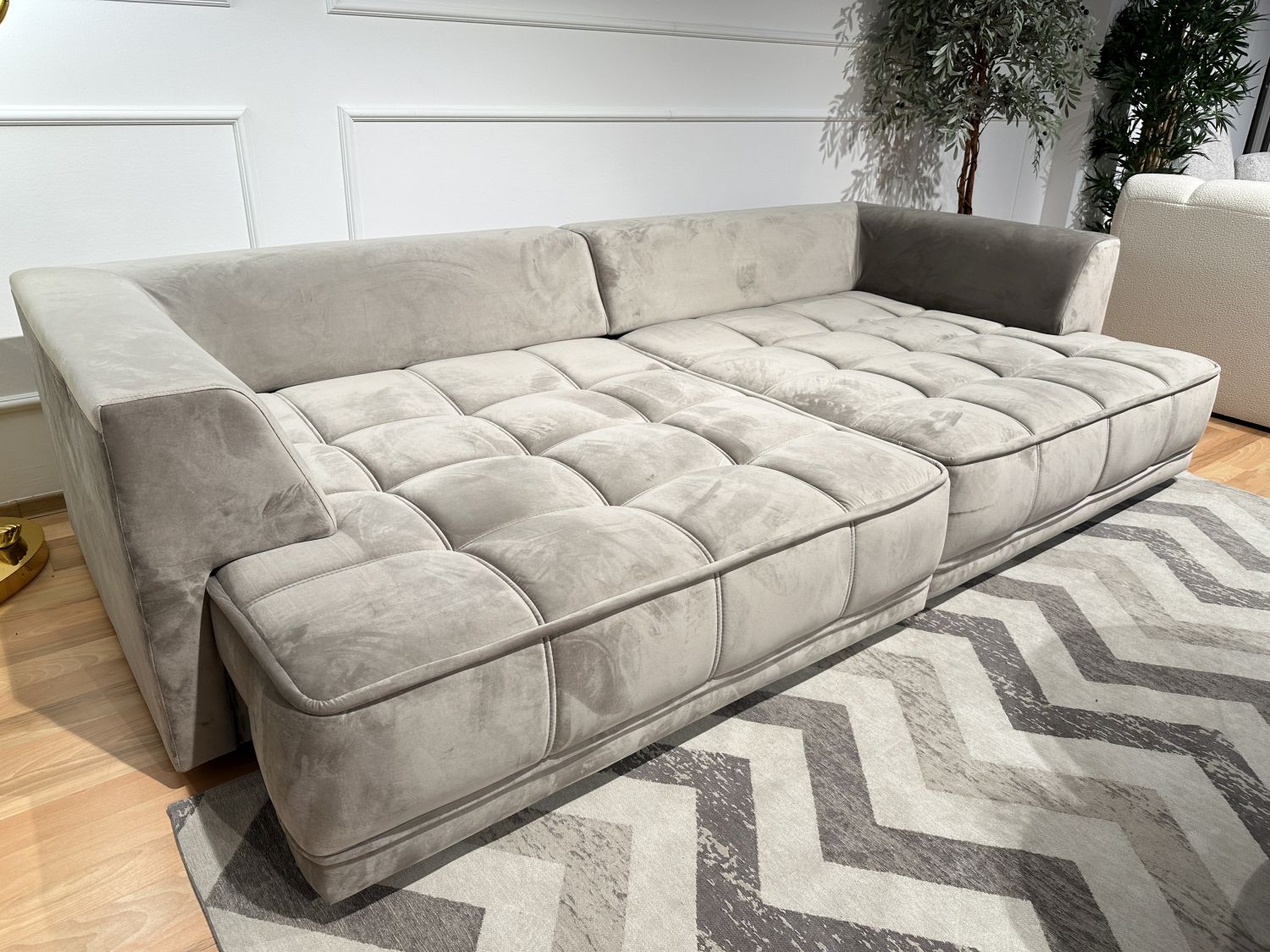 Tiga Bigsofa sofa z elektrycznie wysuwanymi siedziskami Wersal Aphrodita 22 Tiga Bigsofa sofa z elektrycznie wysuwanymi siedziskami Wersal Aphrodita 22