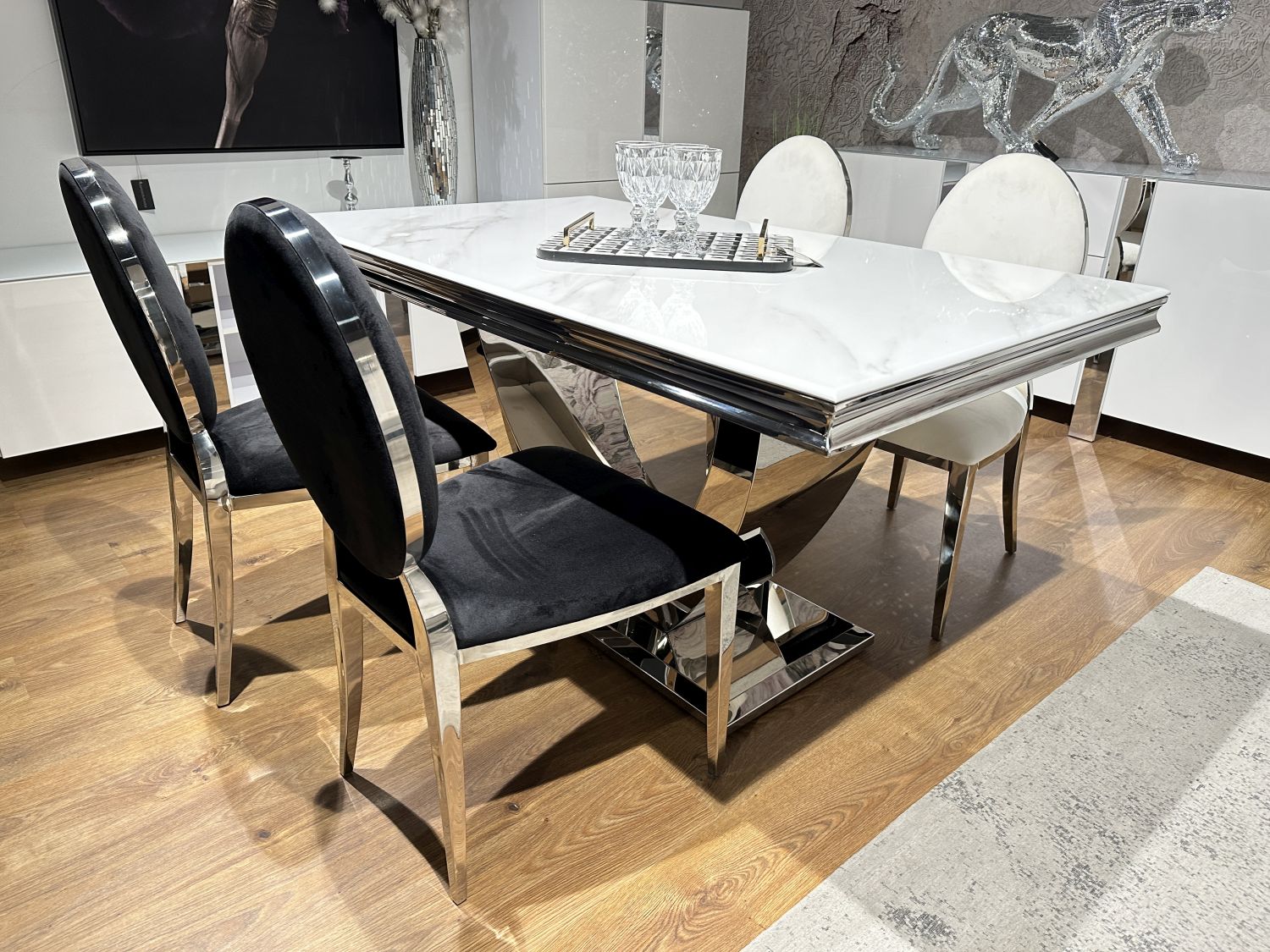 Krzesło chromowane FT 83 Glamour-Silver biały velvet Louis ludwik