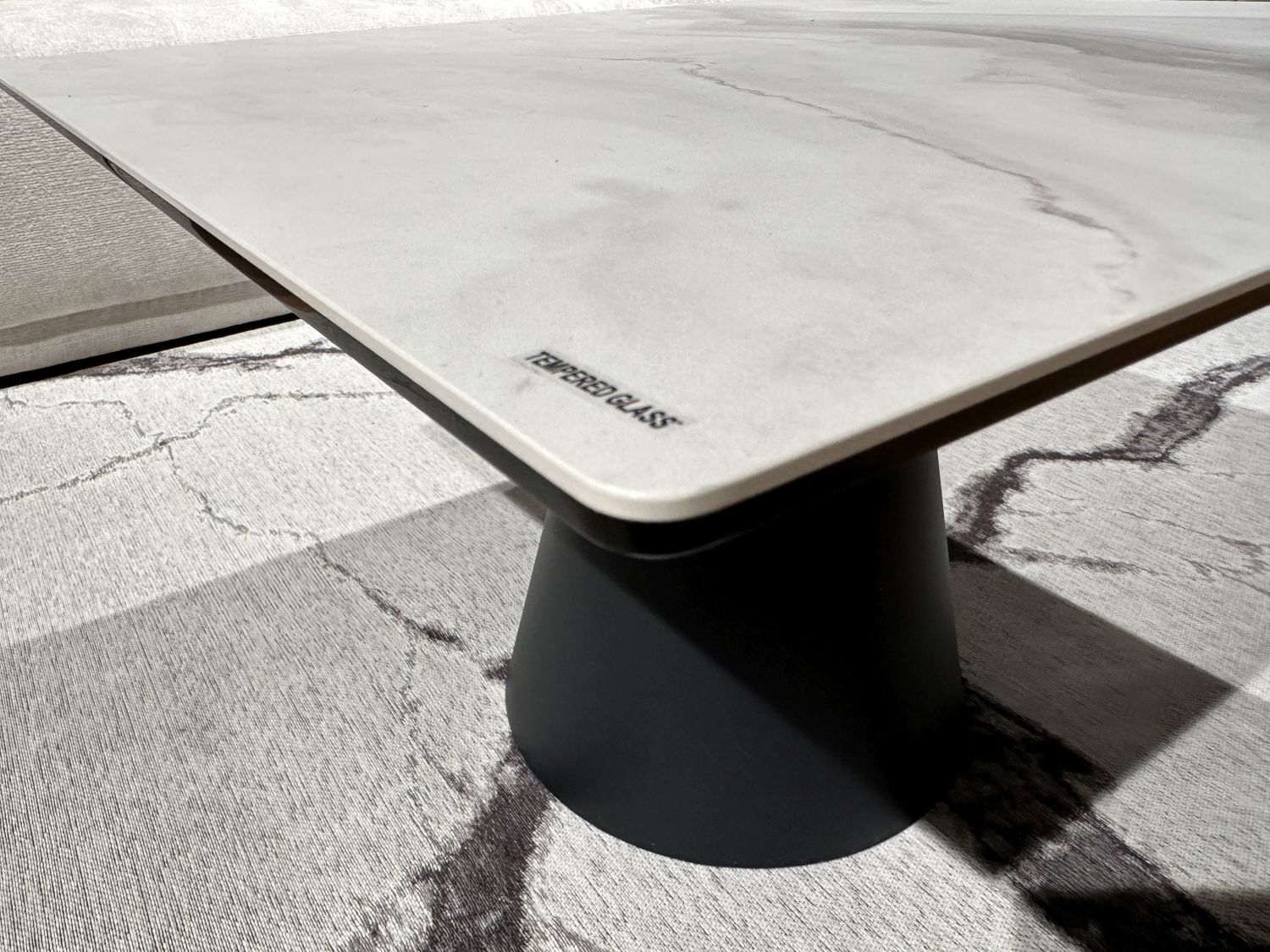 Stolik kawowy spiek kwarcowy Imperio 73x73cm 