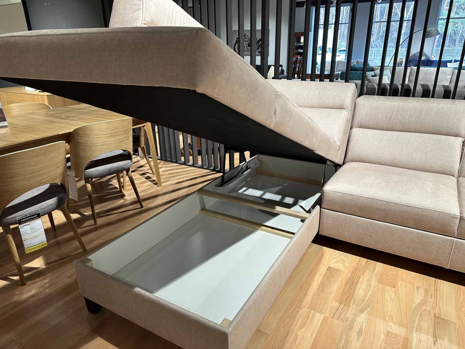 Narożnik Rocco z funkcją spania i pojemnikiem , przecena z ekspozycji -26%