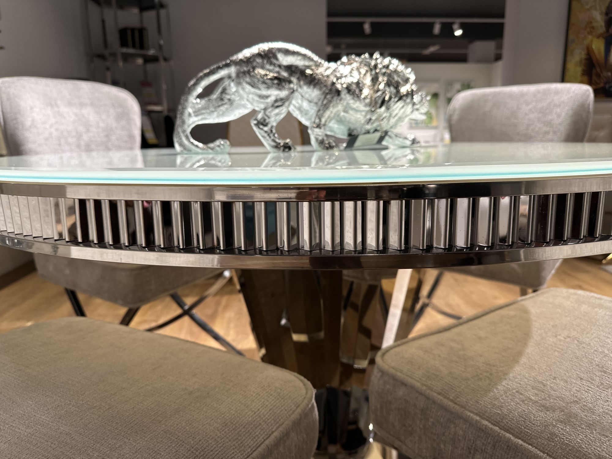 Stół Glamour okrągły biały T 910 Silver średnica 130 cm