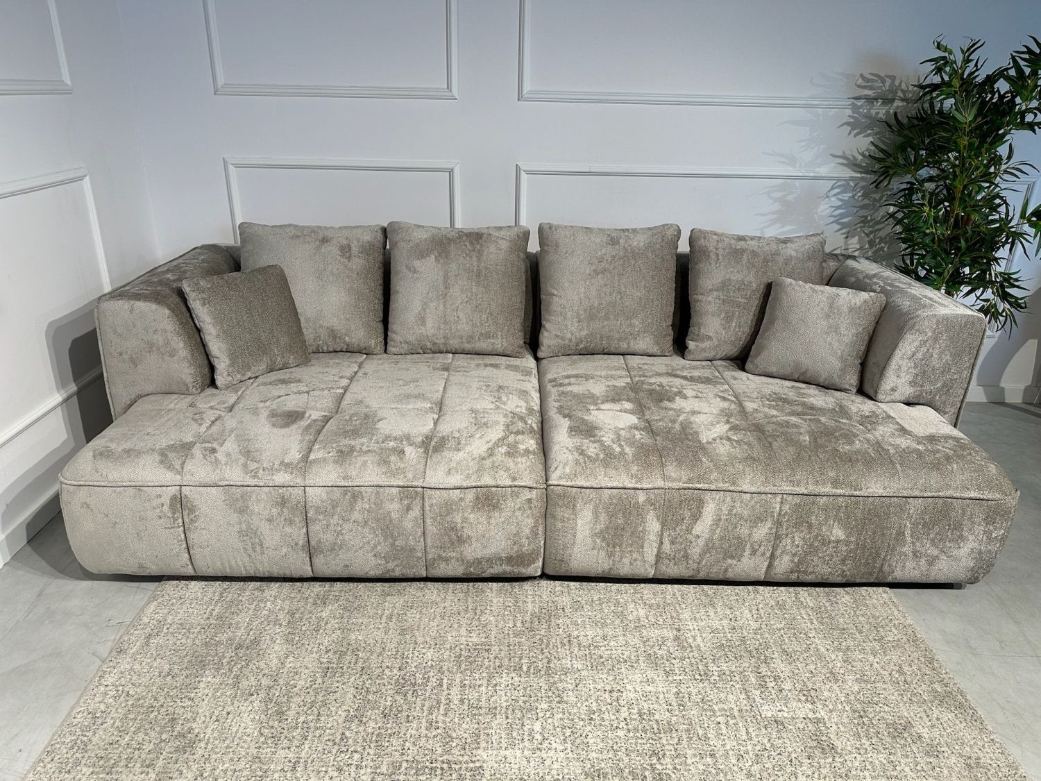 Sofa Albio z elektrycznie regulowanymi siedziskami Wersal