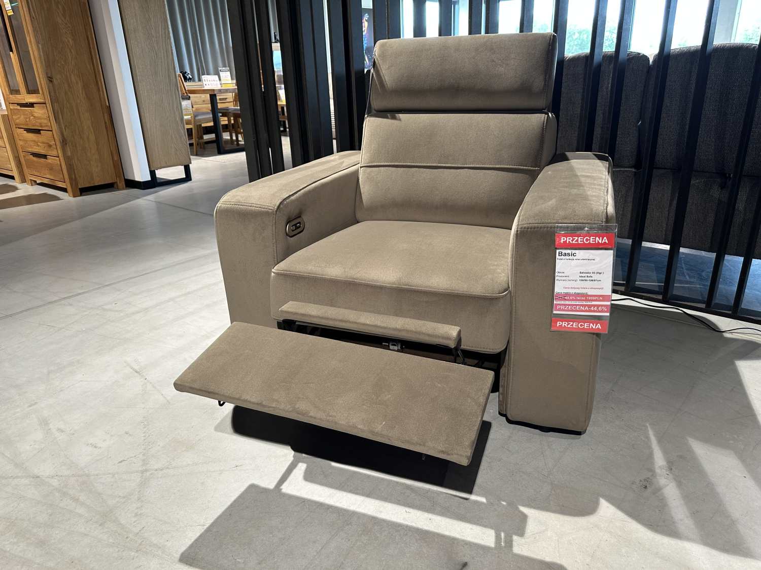 Fotel Basic od Ideal Sofa z funkcją relax elektryczną - przecena z ekspozycji  - 44%