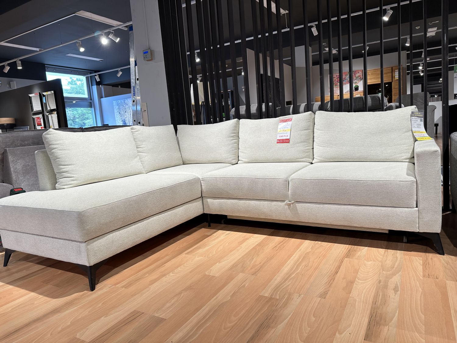 Narożnik z funkcją spania i pojemnikiem San Remo W , przecena z ekspozycji -30% Narożnik z funkcją spania i pojemnikiem San Remo W , przecena z ekspozycji -30%