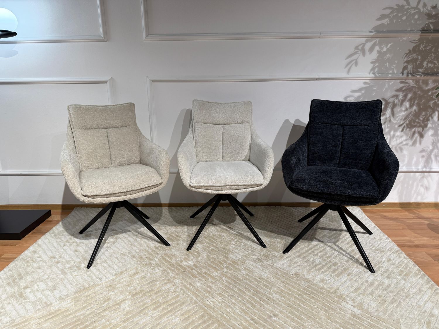 Krzesło obrotowe 360 z powrotem Vento 2 Raven 24