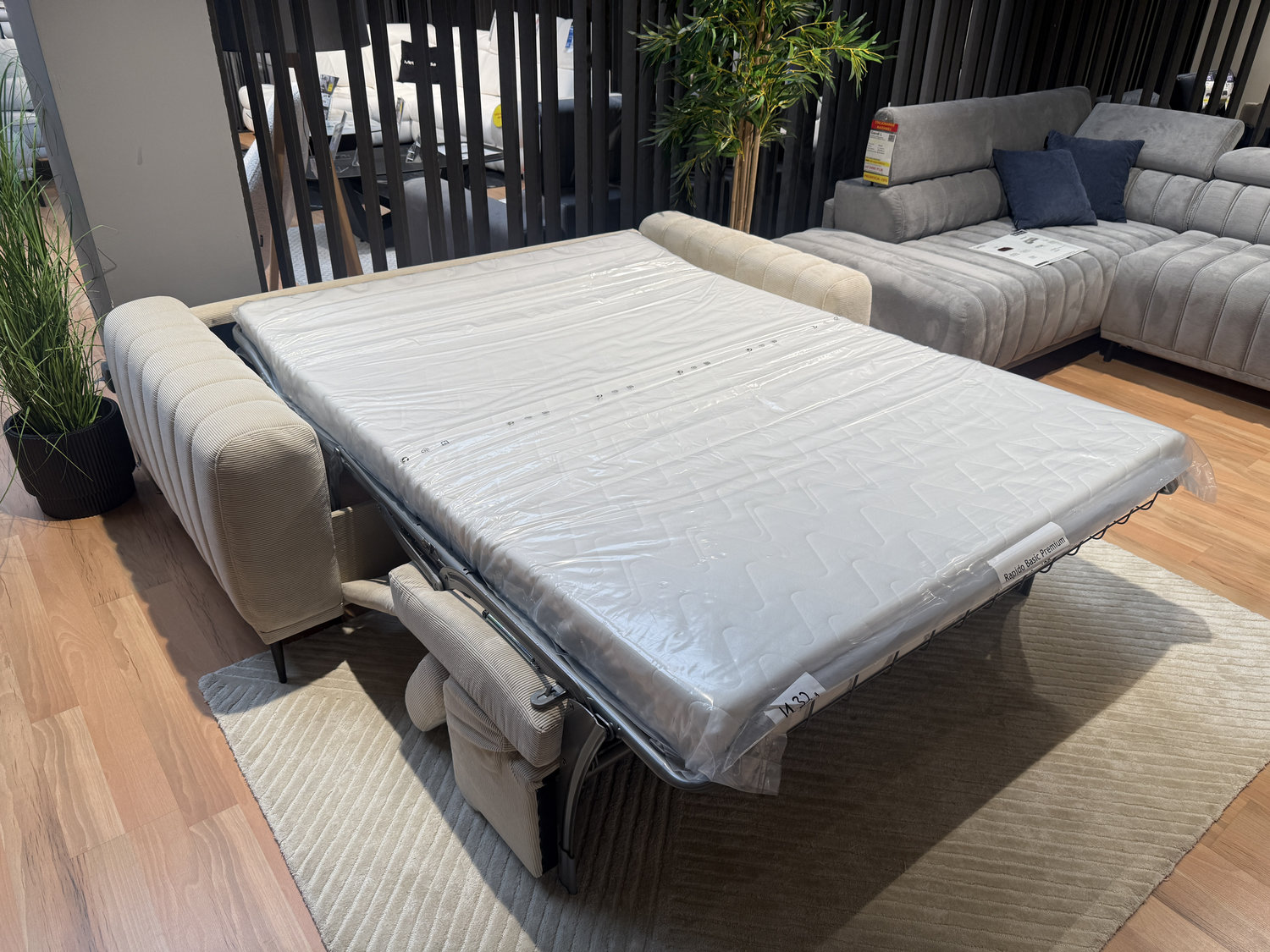 Sofa Gandi 140 z funkcją spania codziennego ze stelażem włoskim firmy Wersal Vogue 02