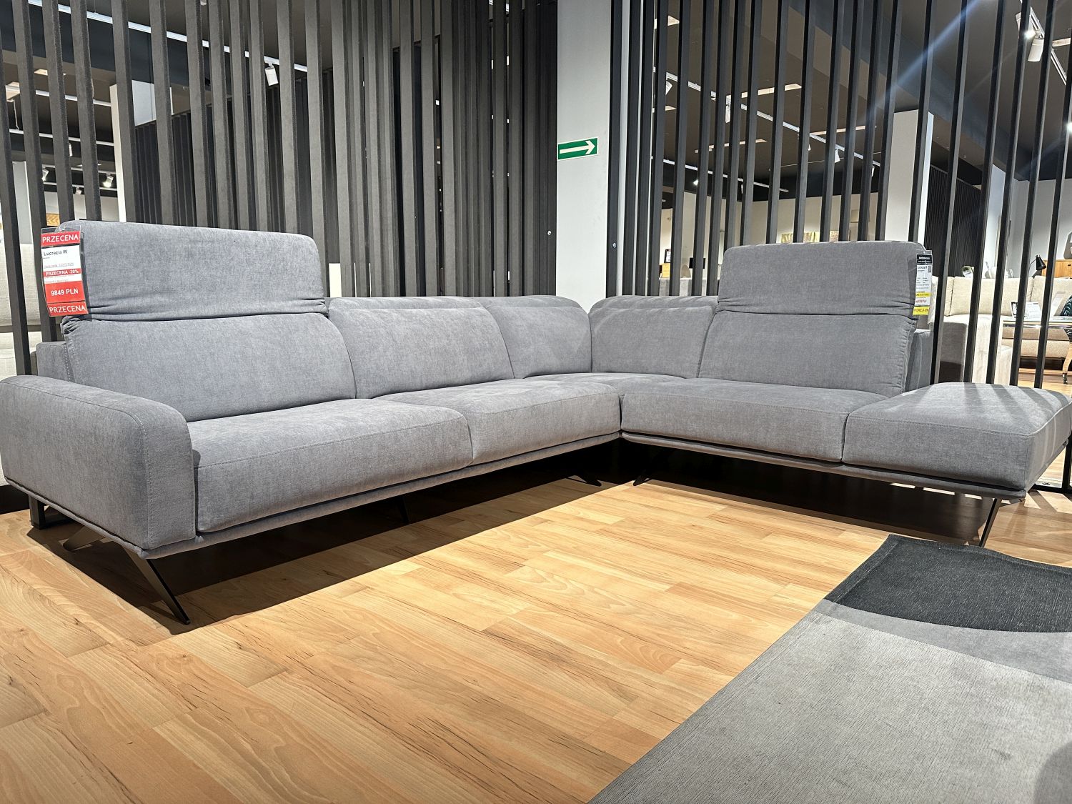 Narożnik z regulowanymi zagłówkami Lucrezia W przecena z ekspozycji -20%